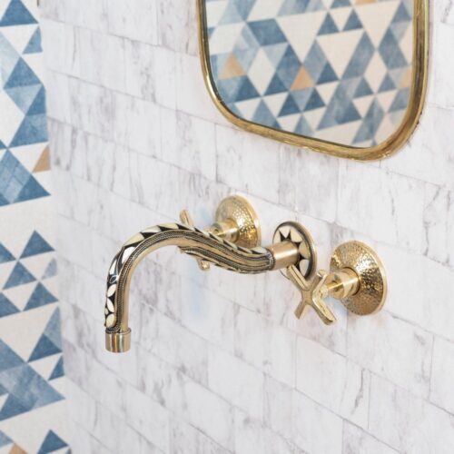 Handcrafted Cobra Wood & Brass Wall Mounted faucet - Image 5