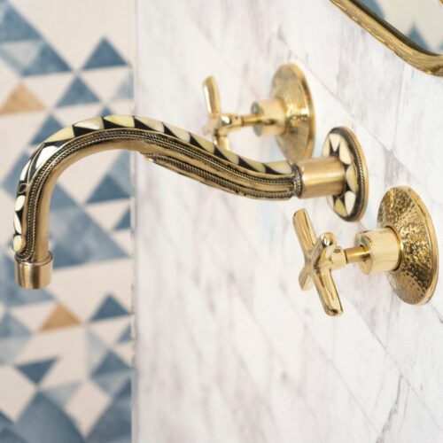 Handcrafted Cobra Wood & Brass Wall Mounted faucet - Image 10