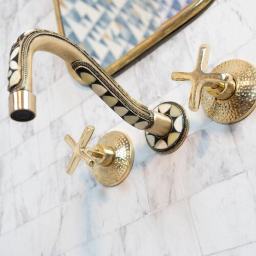 Handcrafted Cobra Wood & Brass Wall Mounted faucet - Image 6