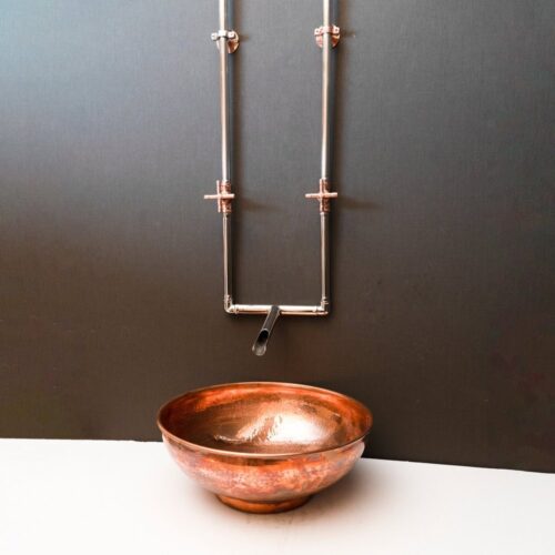 Old Fashioned Wall-Mounted Faucet - Image 2