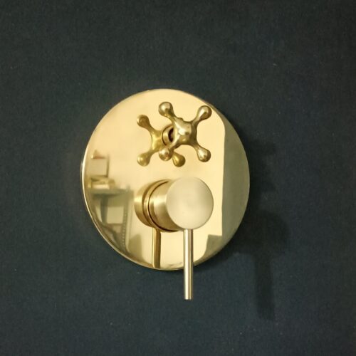 Unlacquered Brass Concealed Shower with cross handle - Image 4