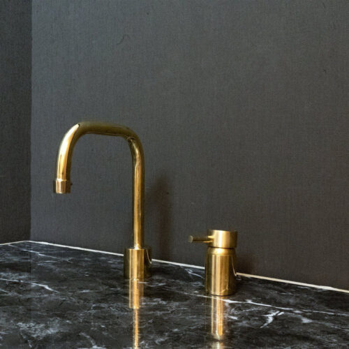 Unlacquered Brass Deck Mounted Basin Faucet - Image 4